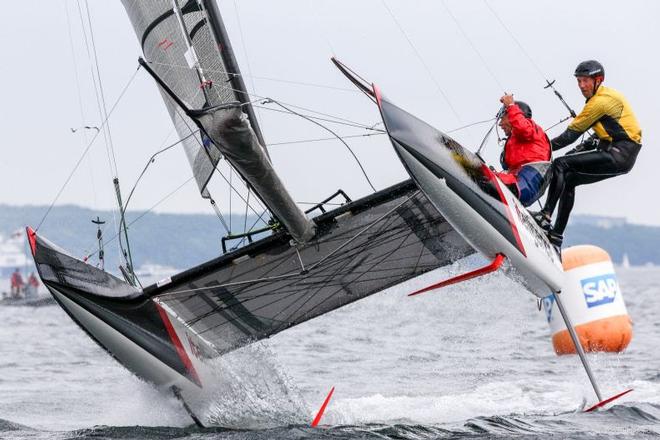 The performance of the brothers Sach with their foiling cat Nacra 20 was spectacular. The sailors from Zarnekau are probably coming to the DJI Speed Challenge with their M32 catamaran 